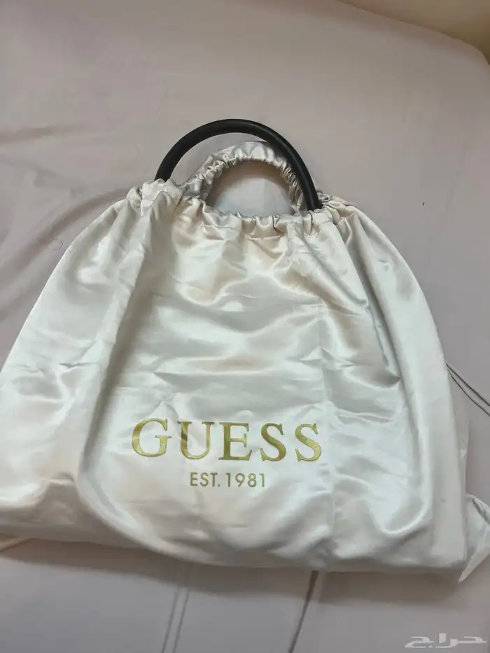 شنطة ج س جديدة ونظيفة والله مافيها اي عيوب او خدش 1