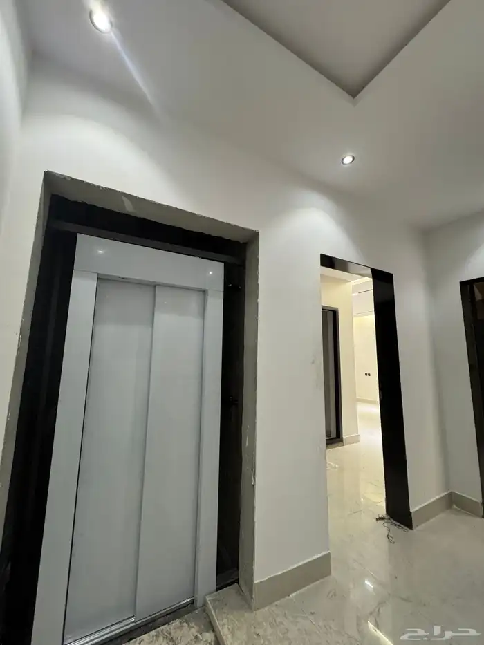 شقة تمليك للبيع حي السعادة أدوار وفلل سكنية قريب محطة القطار 3