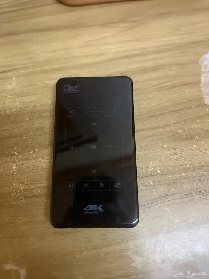 بروجكتر 4k بحجم كف اليد 0