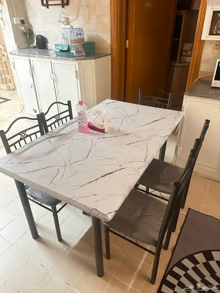 طاولة طعام 0