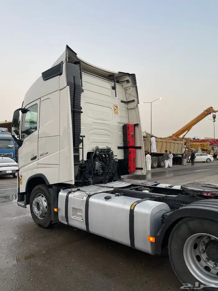 راس شاحنة فولفو 2021 - FH 460 16