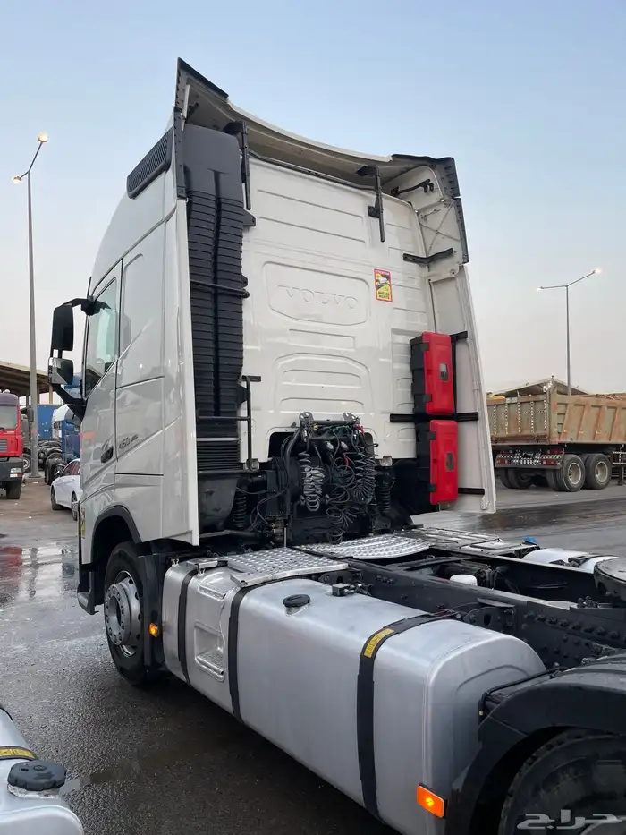 راس شاحنة فولفو 2021 - FH 460 10