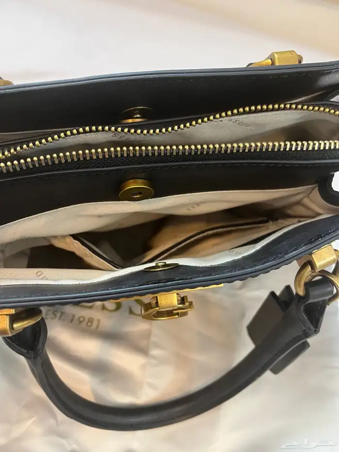 شنطة ج س جديدة ونظيفة والله مافيها اي عيوب او خدش 3