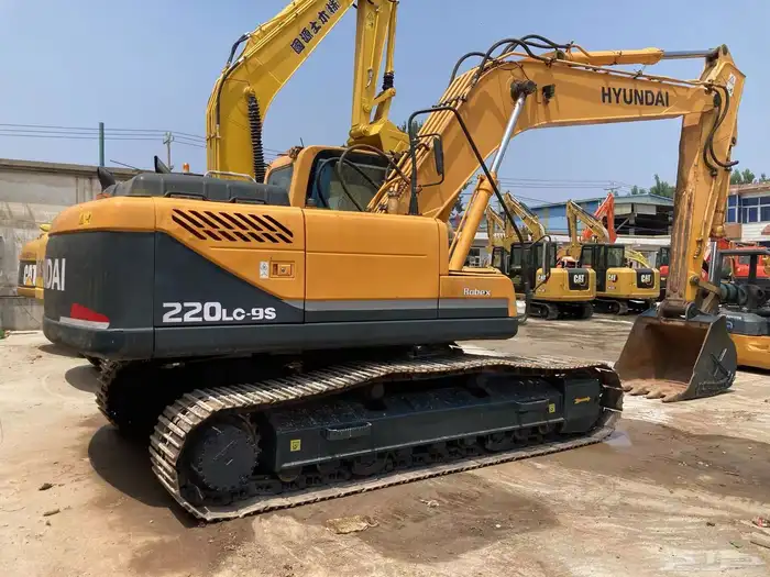 بوكلين 2019 للإيجار موديل حديث سائق محترف 0