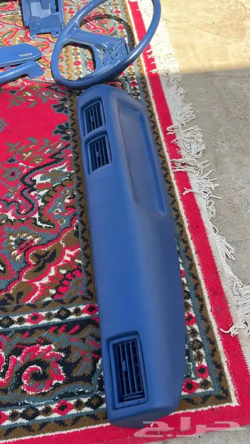 للبيع قشره هايلكس من 84 الى 88 3