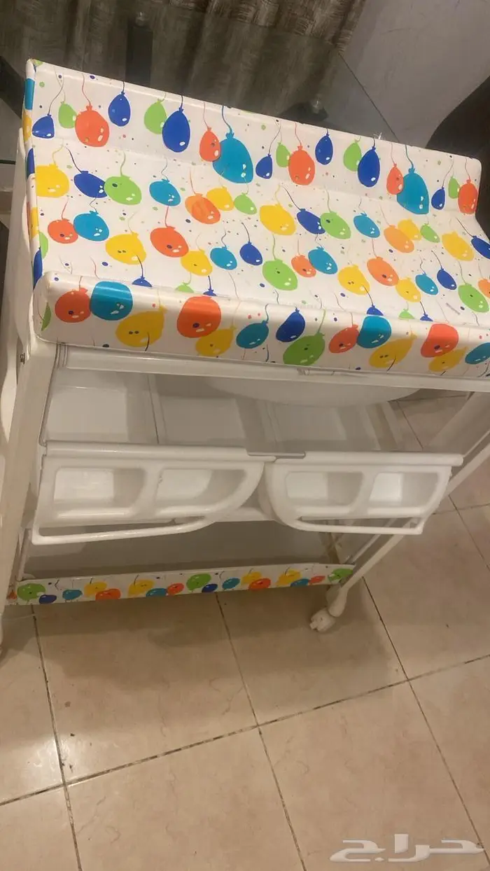 طاولة غيار للاطفال 0