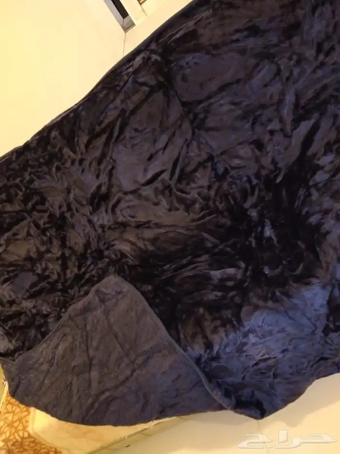 بطانيات مستعملة كانها جديدة سميكة 2