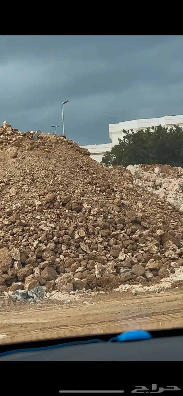 حجر دبش منقبي 1