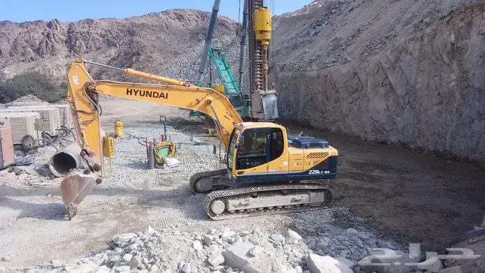 بوكلين للإيجار سواق هندي محترف 1