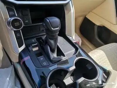 تويوتا لاندكروزر جكسار L2 بنزين ابيض سعودي 2025 جديد اصفار 7