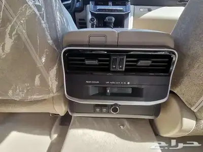 تويوتا لاندكروزر جكسار L2 بنزين ابيض سعودي 2025 جديد اصفار 14