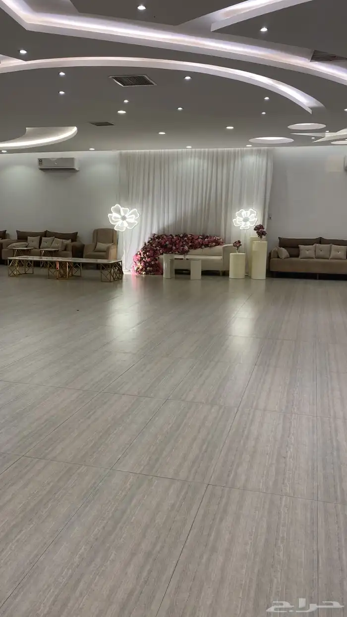 يوجد لدينا جميع تنسيق الحفلات ولمناسبات وحفلات التخرج ولمو 1