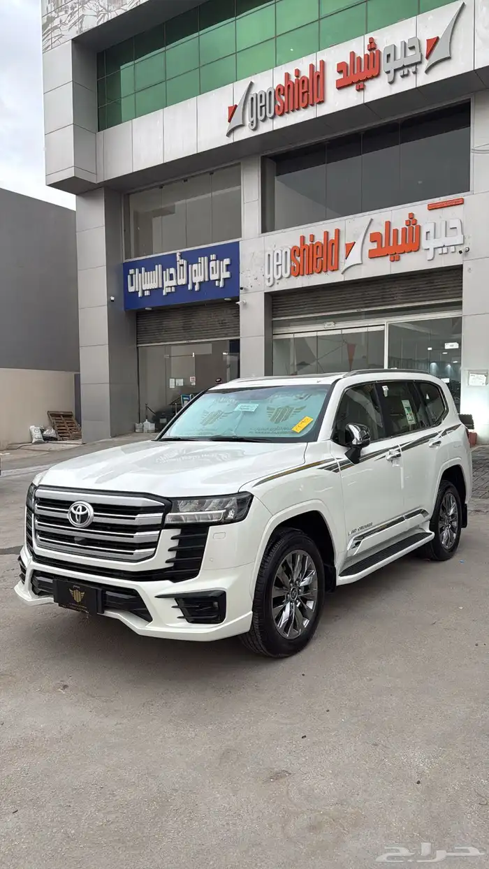 الاندكروزر لتاجير مكتب تأجير سيارات 2