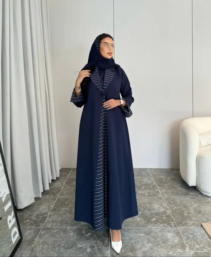 عبايات راقية ومميزة مقاس 53 للبيع 2