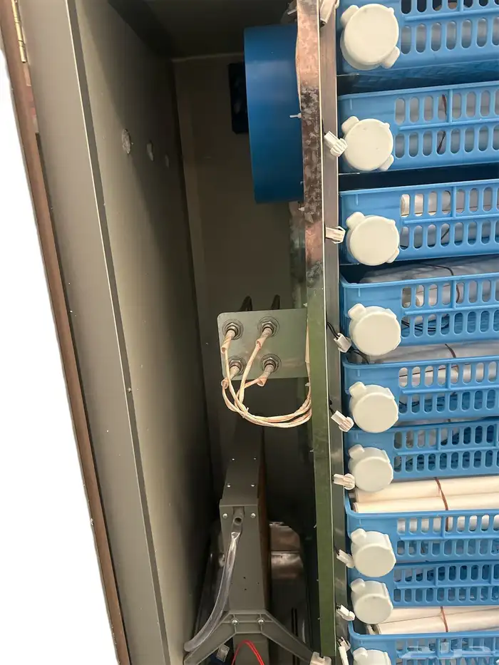 فقاسات رول ماكس نظام تبريد وطاقه شمسية مقاس 1000-800-320 3