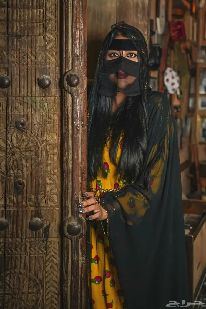 سعودية مصورة محترفة وخبرة بتصوير 3