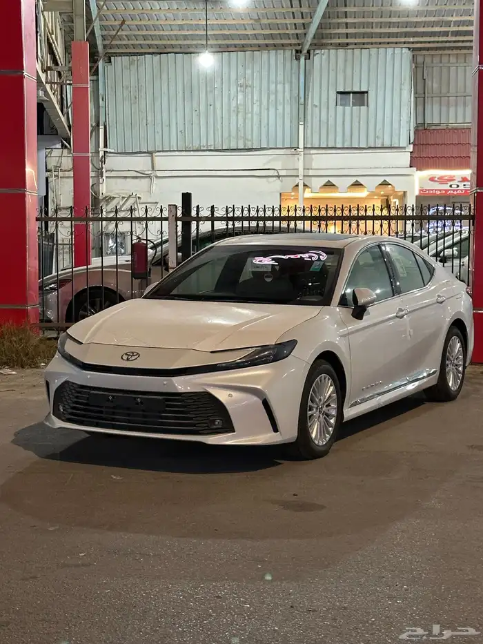 كامري 2025 LE بنزين سعودي لدى معرض سامي القعدي للسيارات 3