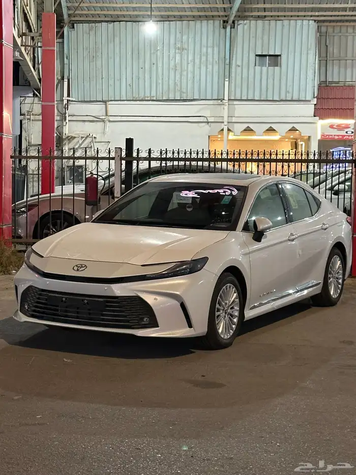 كامري 2025 LE بنزين سعودي لدى معرض سامي القعدي للسيارات 2