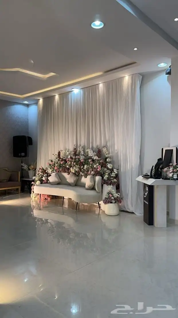 يوجد لدينا جميع تنسيق الحفلات ولمناسبات وحفلات التخرج ولمو 26