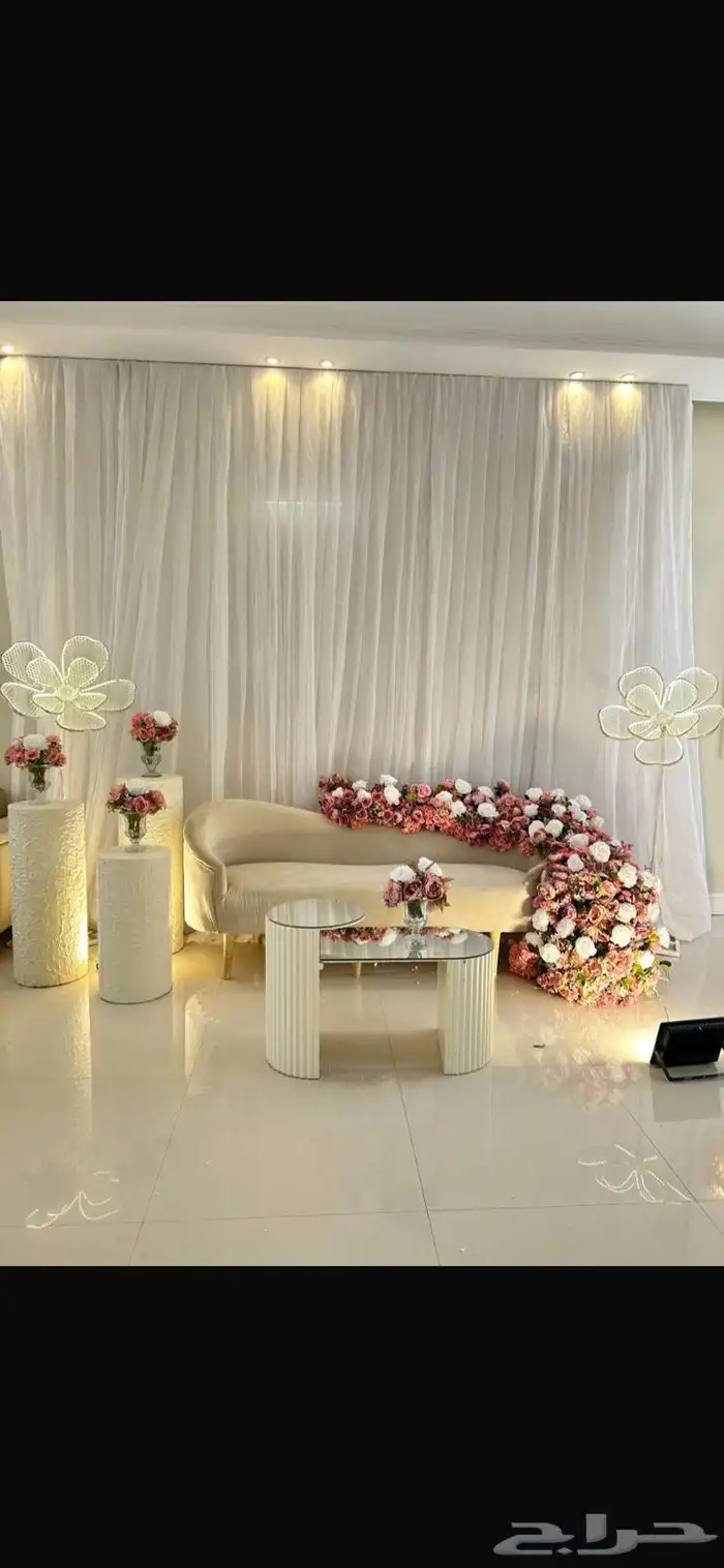 يوجد لدينا جميع تنسيق الحفلات ولمناسبات وحفلات التخرج ولمو 30