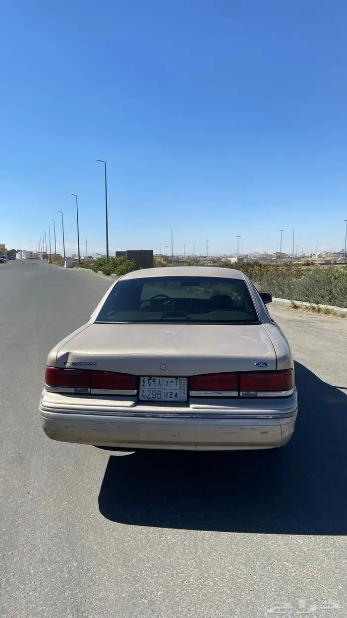 فورد كراون فكتوريا 1997 امريكي 3