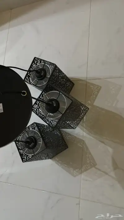 ابجورة معلقة بلمباتها ب85 0