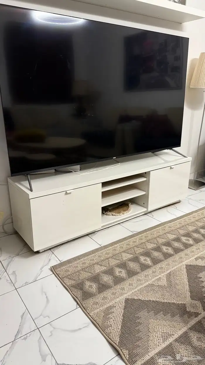 طاولة تلفزيون للبيع 2