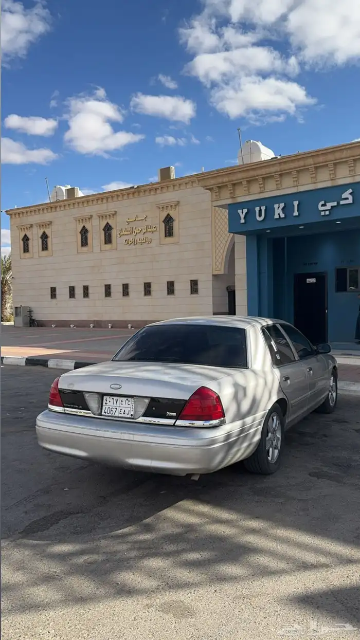 فورد فكتوريا 2011 بيع او بدل . 0