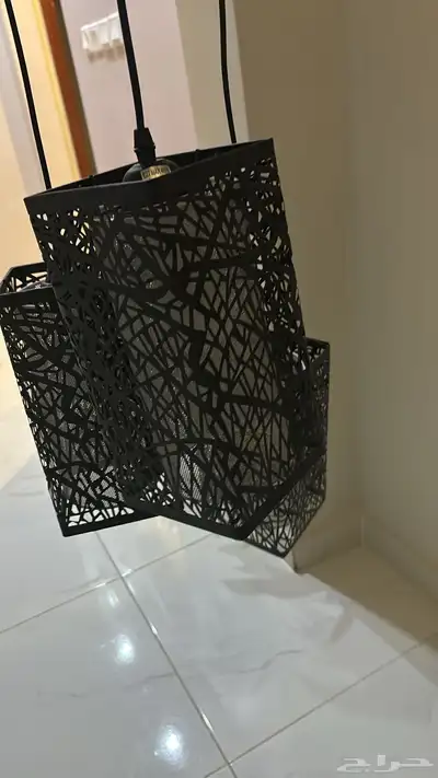 ابجورة معلقة بلمباتها ب85 1