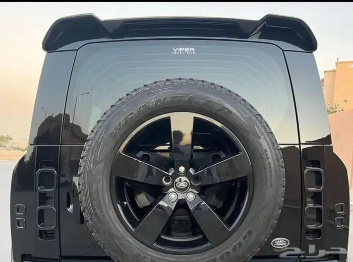 قطع ديفندر 2025 10