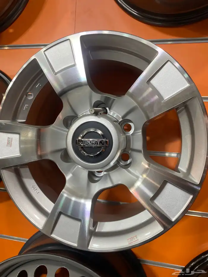 للبيع جنوط جيب نيسان سفاري 1