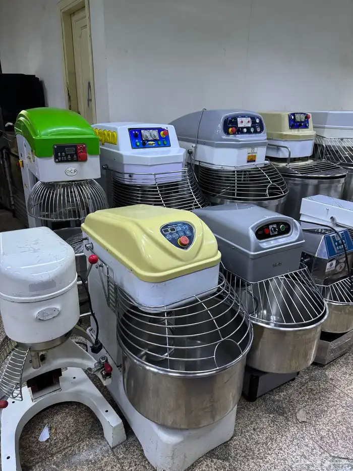 عجنات ايطالي مستخدم نضيف شبه جديد 4