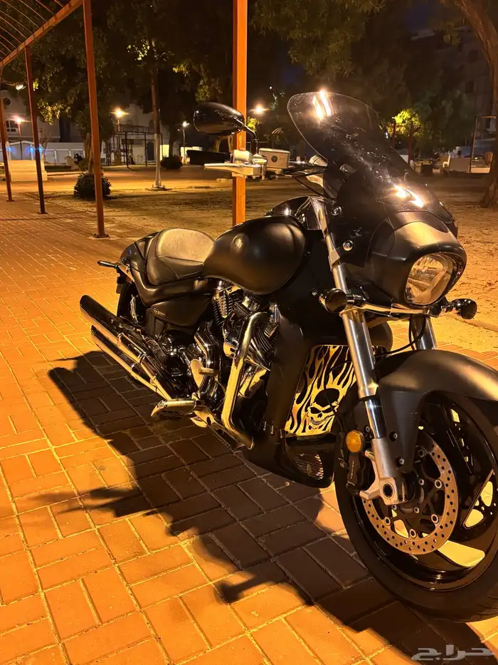 دباب بوليفارد 1800 M109R 0