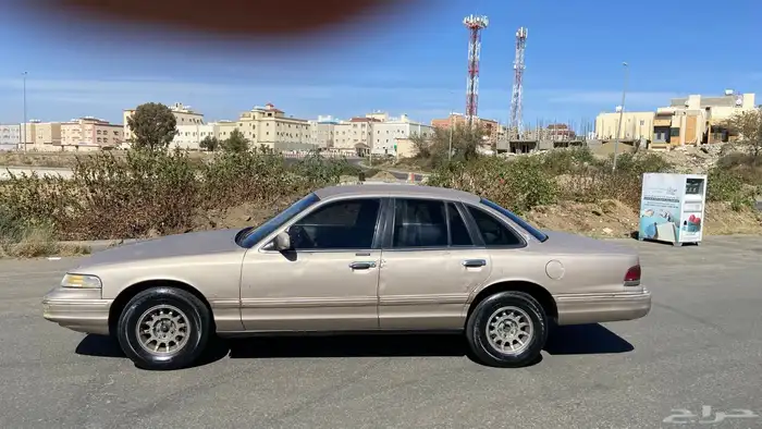 فورد كراون فكتوريا 1997 امريكي 0