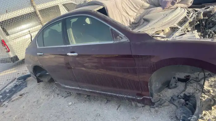 هوندا اكورد قطع غيار فقط 2015 1
