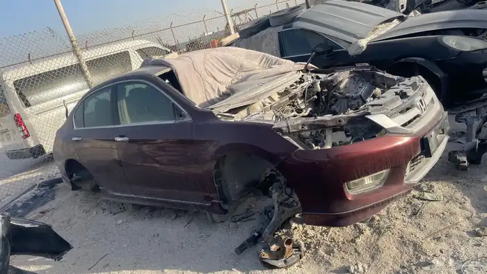 هوندا اكورد قطع غيار فقط 2015 13