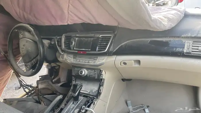 هوندا اكورد قطع غيار فقط 2015 4