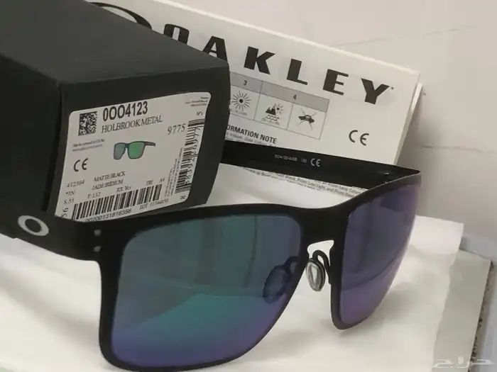 نظارة شمسية ماركة OAKLEY الامريكية ( مباع ) ( مباع ) 1