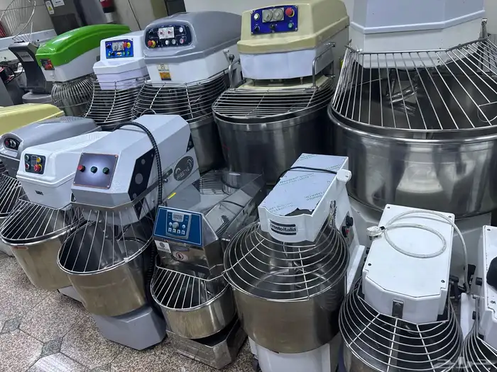 عجنات ايطالي مستخدم نضيف شبه جديد 8