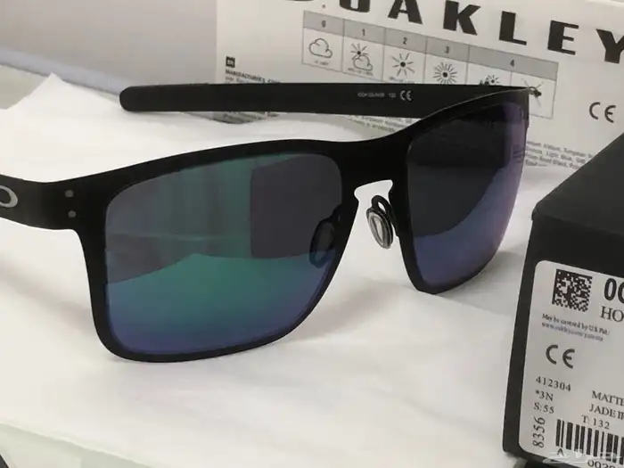 نظارة شمسية ماركة OAKLEY الامريكية ( مباع ) ( مباع ) 3