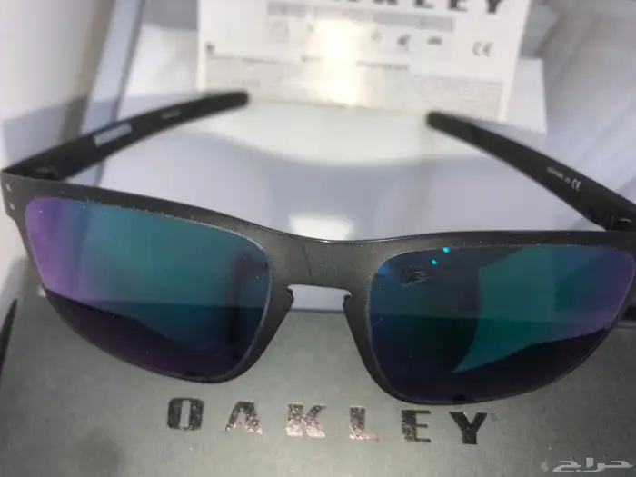 نظارة شمسية ماركة OAKLEY الامريكية ( مباع ) ( مباع ) 17