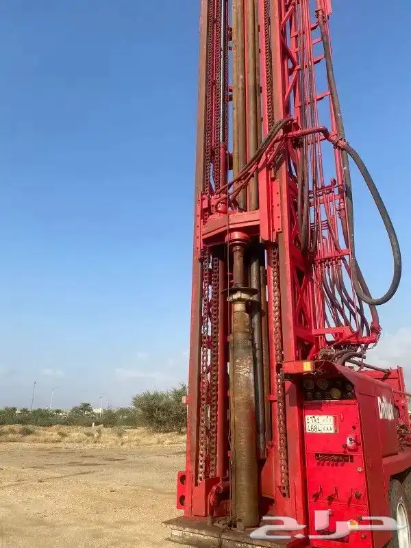 حفار ابار ارتوازية 0