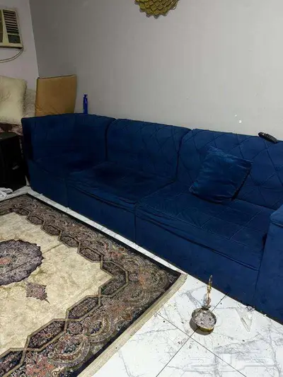 كنب في حاله جيدة جدا للبيع 1