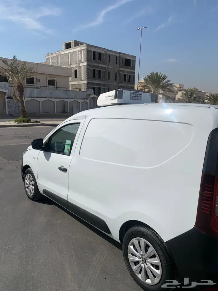 رينو دوكر ثلاجه 1