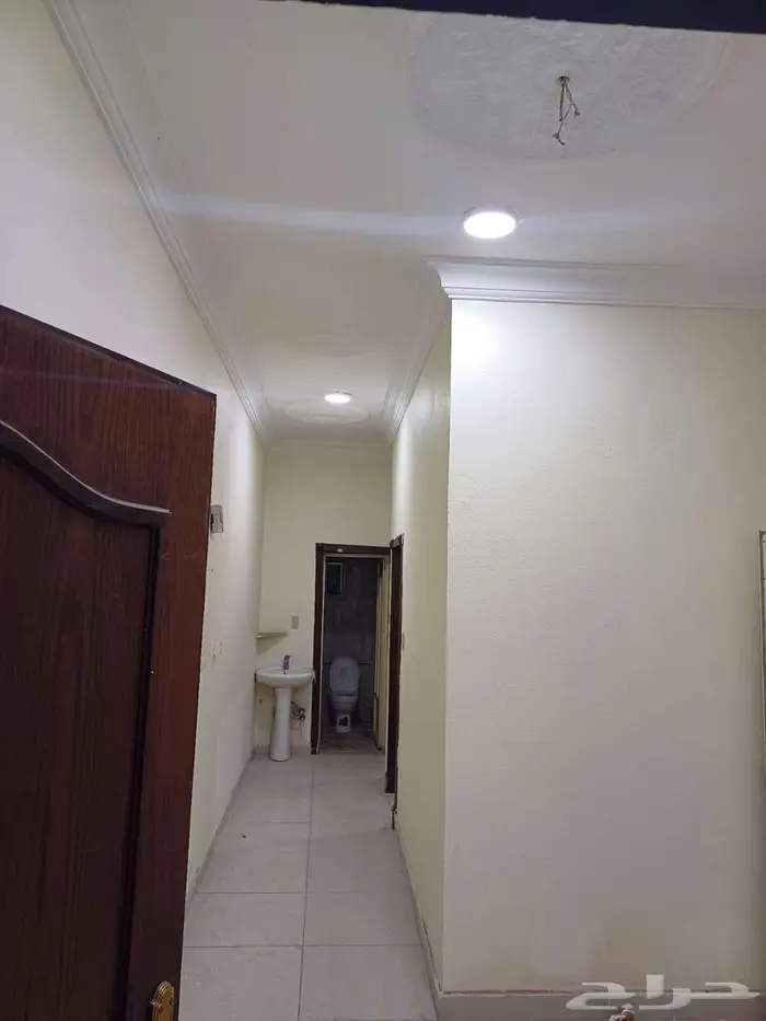 للبيع عمارة 3 ادوار 8 شقق بحي الخليج العمر 8 سنوات 850 3