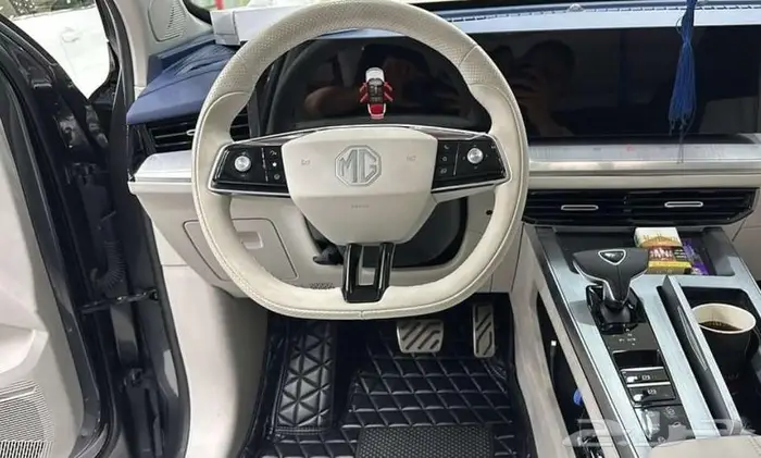 دعاسات VIP ارضيات جلد تشانجان يوني تي ولجميع السيارات 8