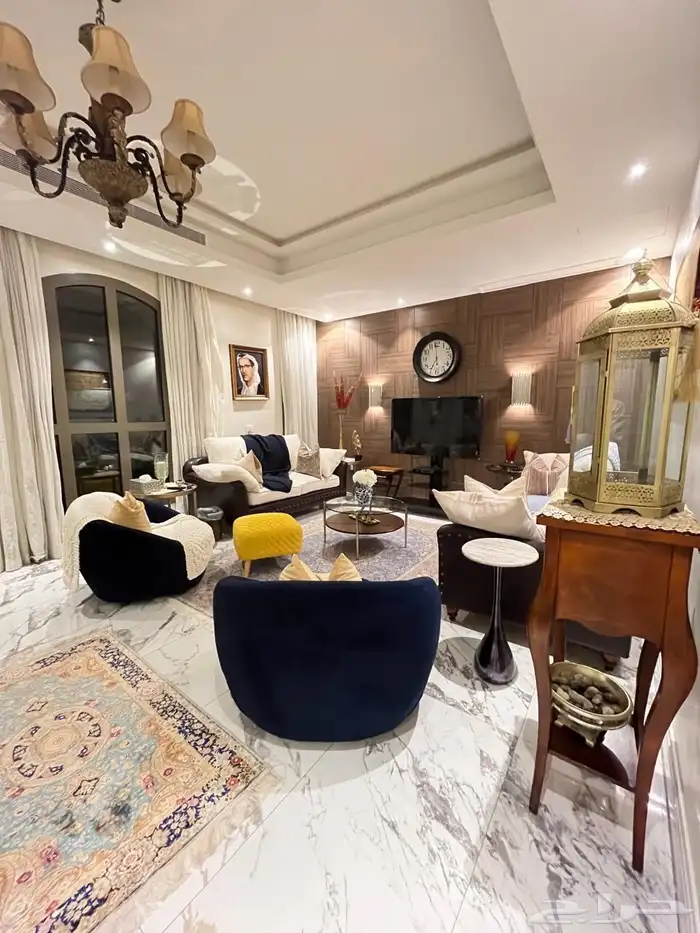 فيلا للبيع مساحه 377 درج داخلي حي النخيل 13