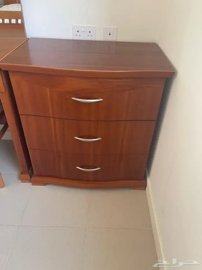 اثاث فندقي للبيع. غرف نوم وكنبات شبه الجديد 15