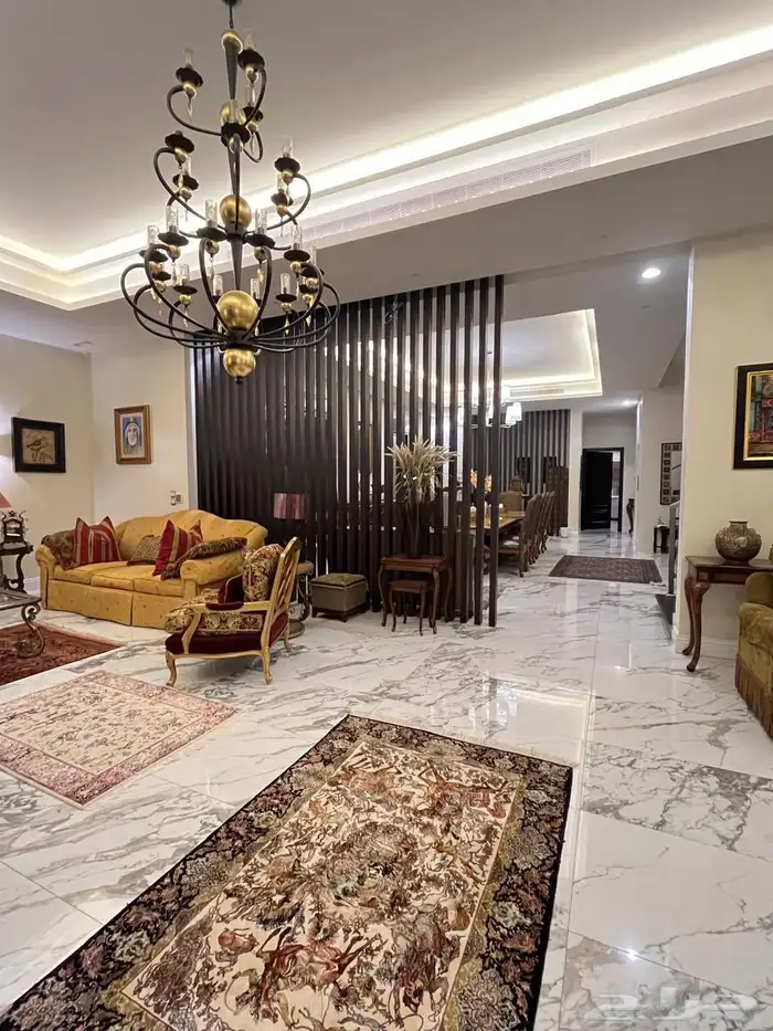 فيلا للبيع مساحه 377 درج داخلي حي النخيل 30