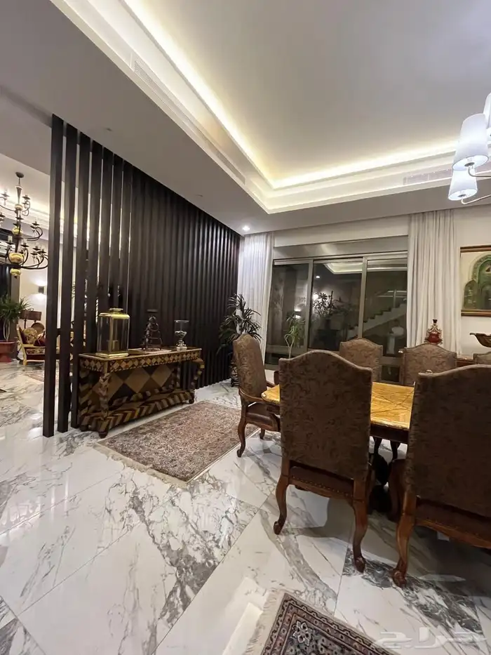 فيلا للبيع مساحه 377 درج داخلي حي النخيل 27